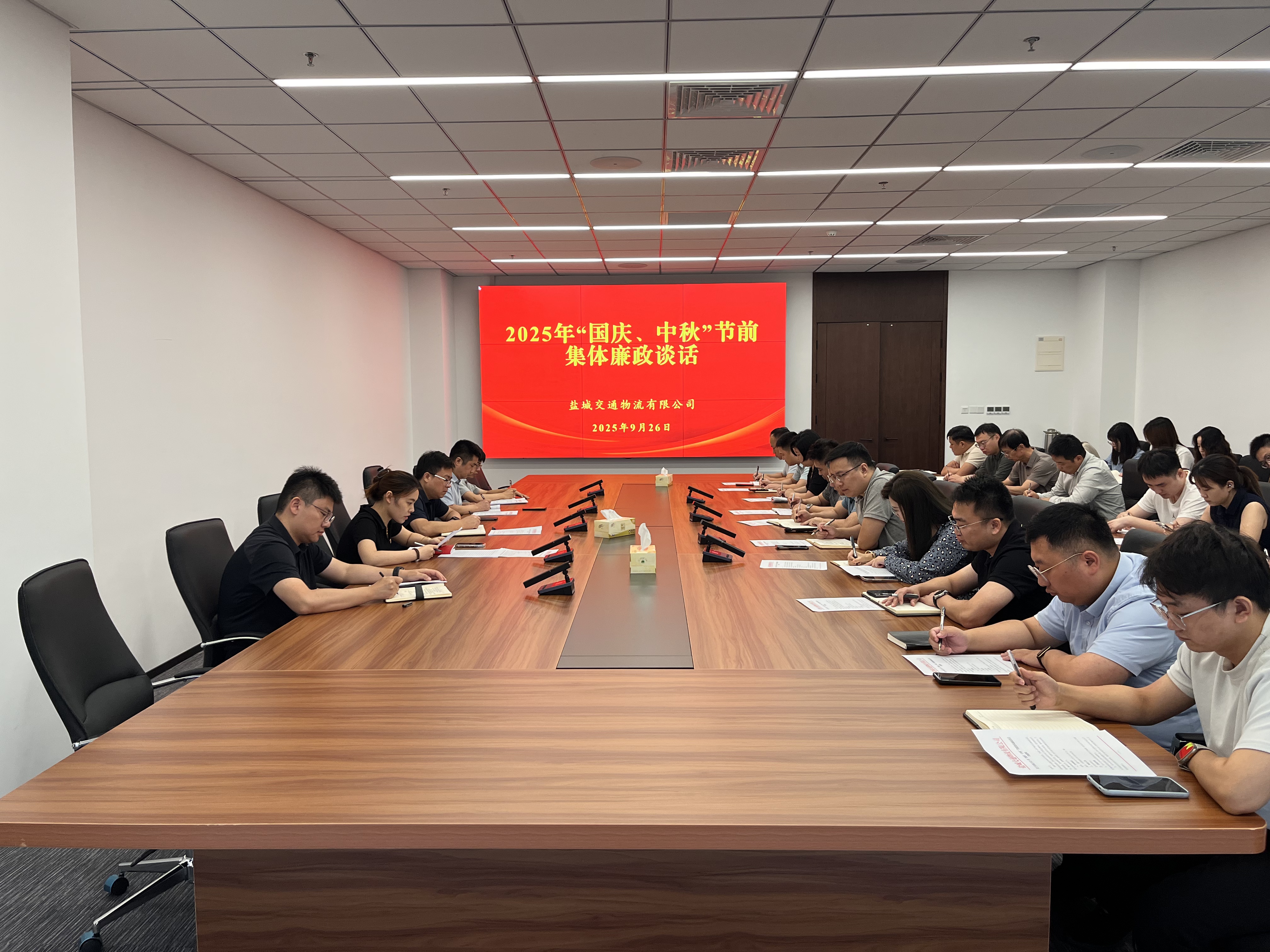 照片.jpg 照片.jpg